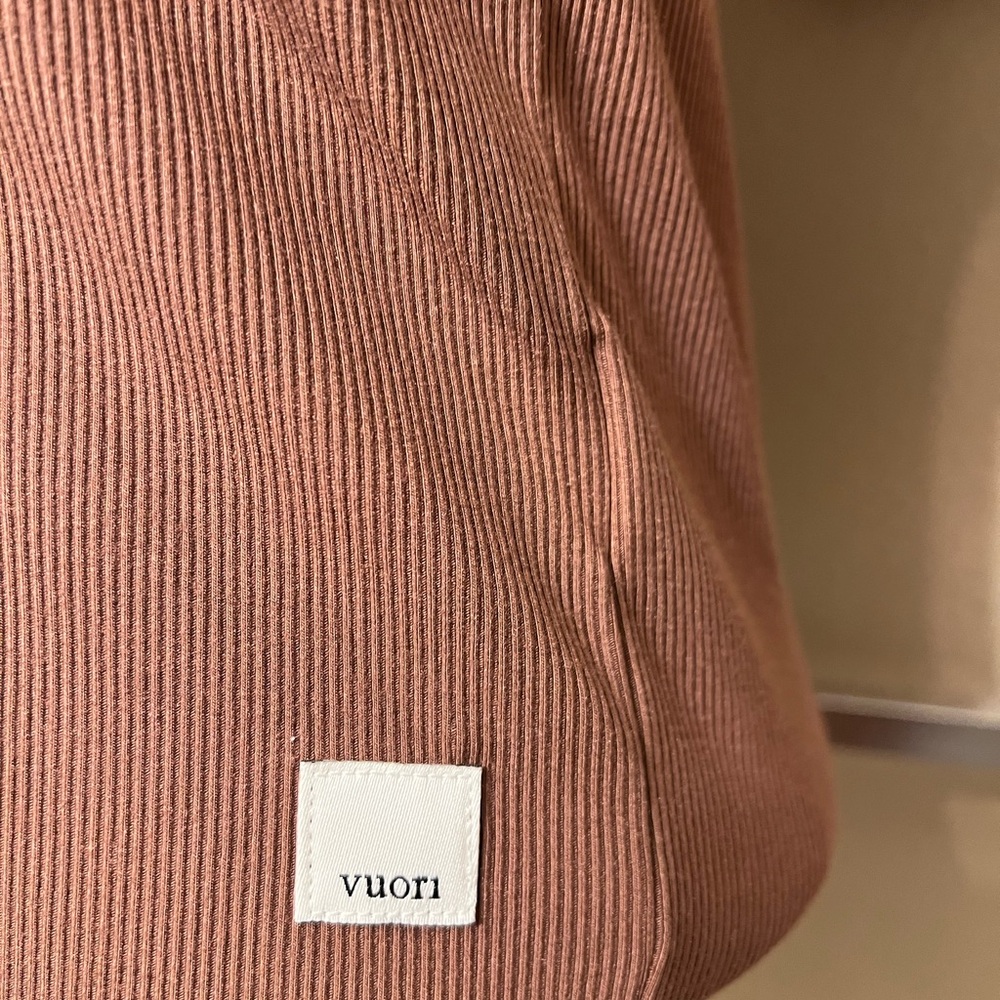 Vuori Ribbed Short Sleeve Crewneck Top - Brown size M - Picture 2 of 4